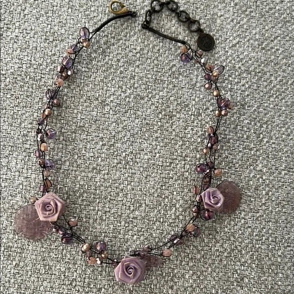 Beautiful Parisian Necklace - Picture 2 of 5